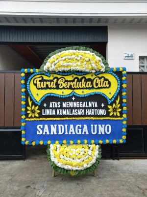 Papan Bunga Duka di Kampung Seraya